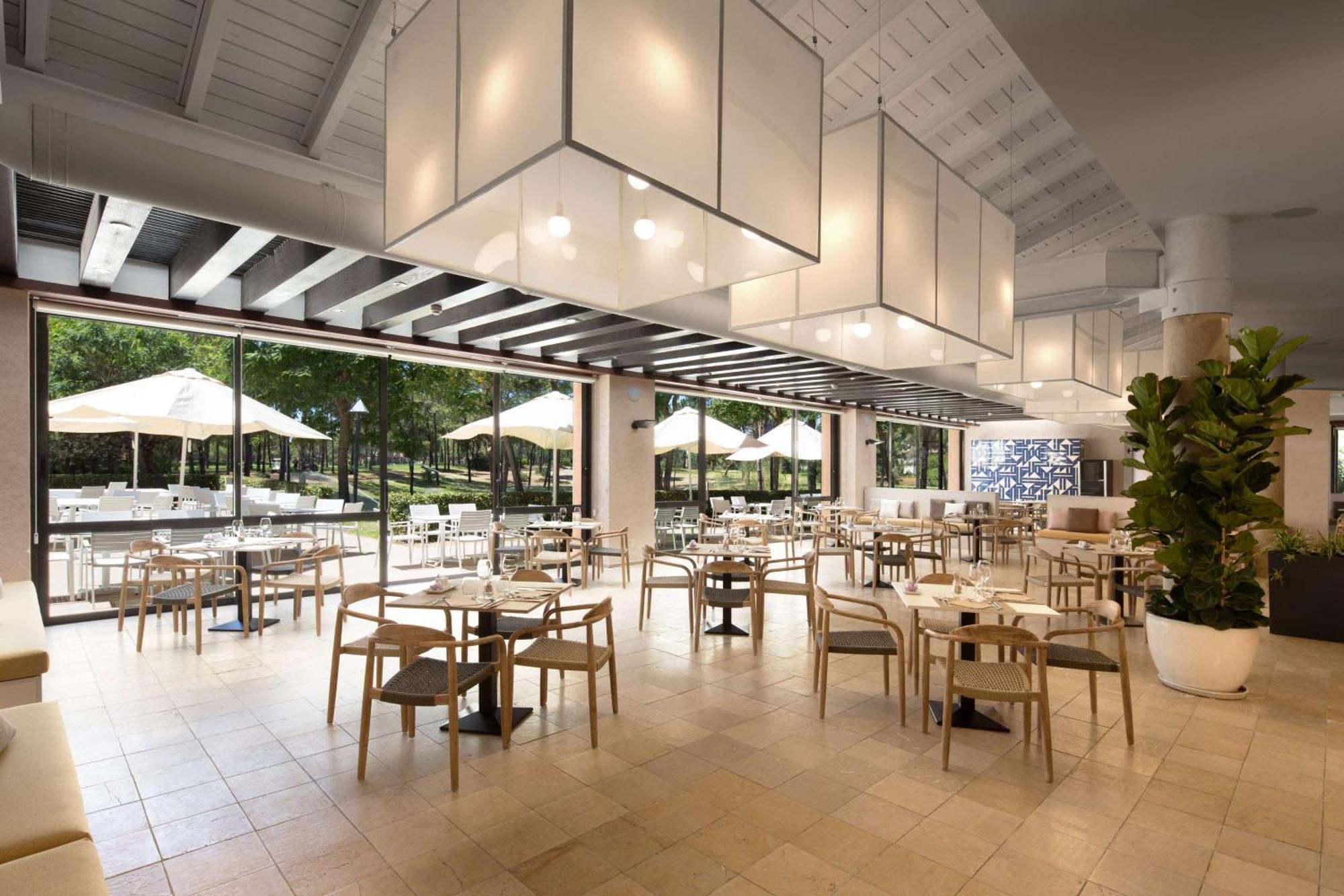 Doubletree By Hilton Islantilla Beach Golf Resort Exterior foto